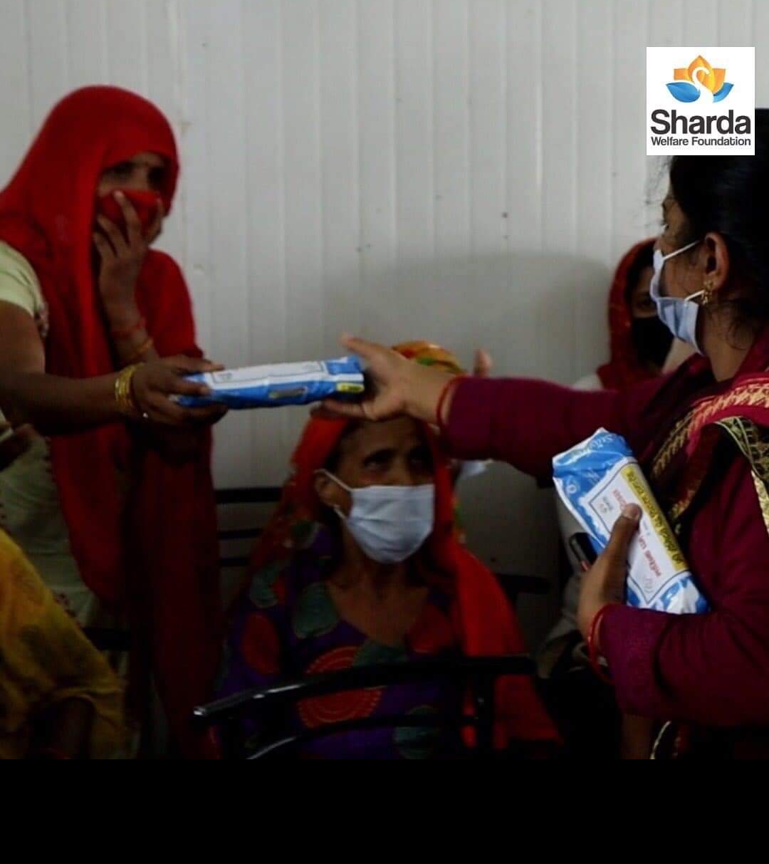 Sanitary Pad distribution in Women Health event of Sharda Foundation